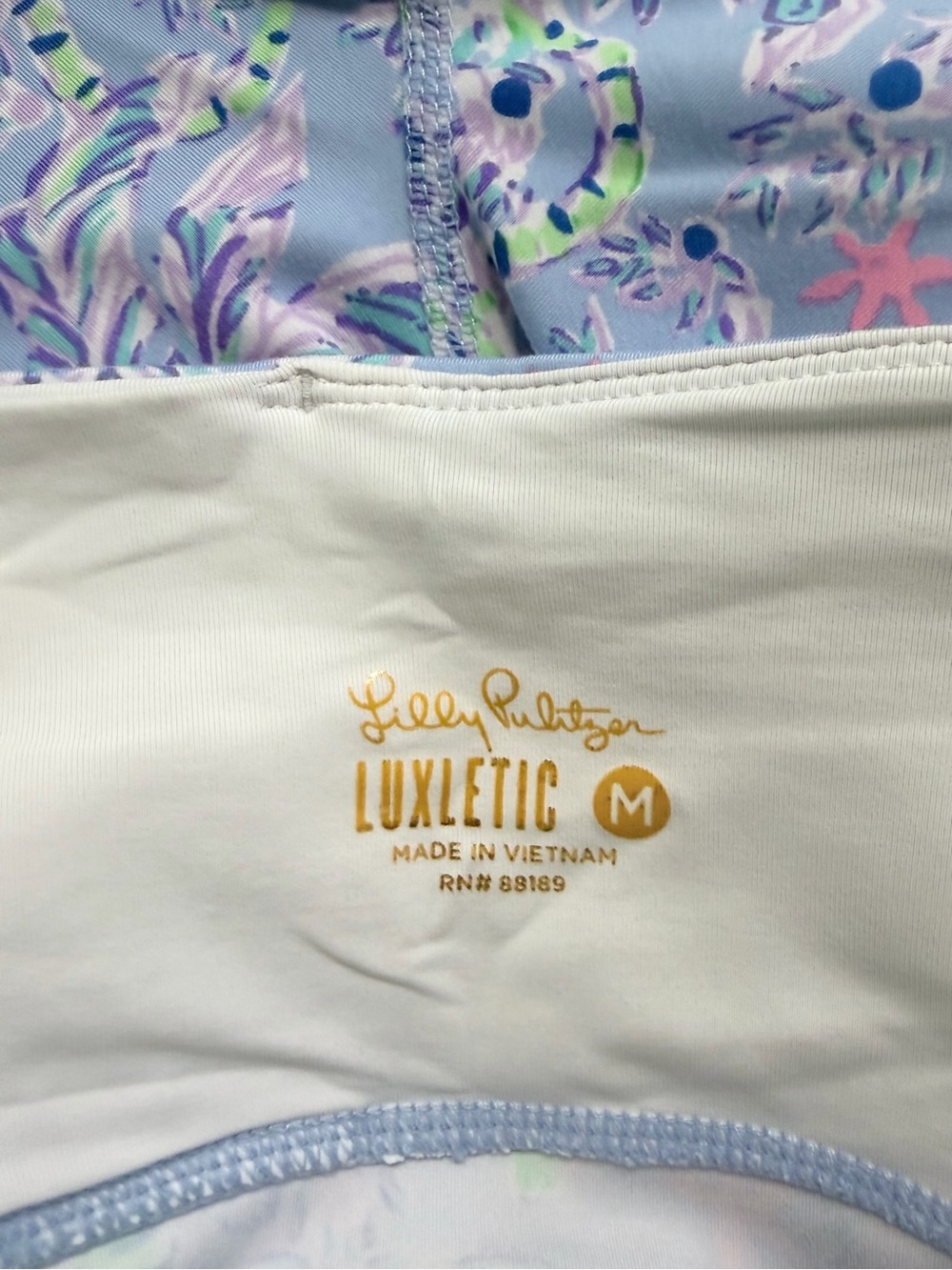 Lilly Pulitzer Luxletic Weekender High Rise Leggings The Turtle Package, Medium - Picture 9 of 11